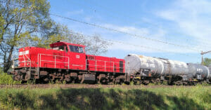 Diesellocomotief DB-6441, Joyce, met ketelwagens, Zwartvenseweg, Tilburg, Brabantroute, 2020-04-24 (HB)