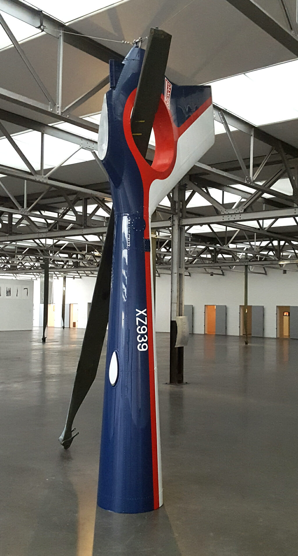 Fiona Banner, xz939 King Harold Eye Arrow, expo Runway (AW 17), museum De Pont, Tilburg, 2017-06-29 (HB)